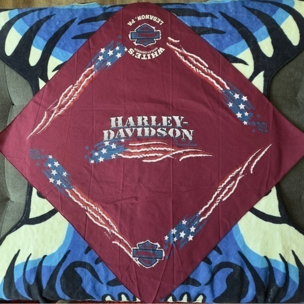 VTG Y2K 02 Harley-Davidson Burgundy Bandana with Patriotic Accents
